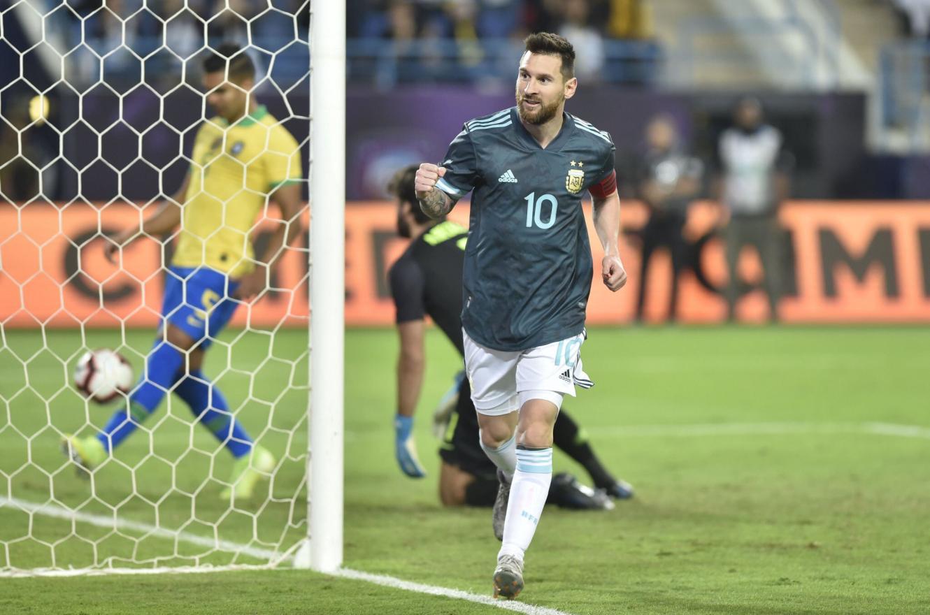 En su vuelta a la selección, Messi le dio el triunfo a la Argentina frente a Brasil