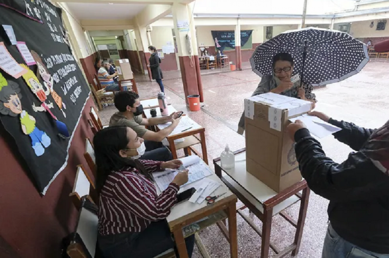 Pronostican lluvias y tormentas para la jornada electoral en la provincia |  Análisis