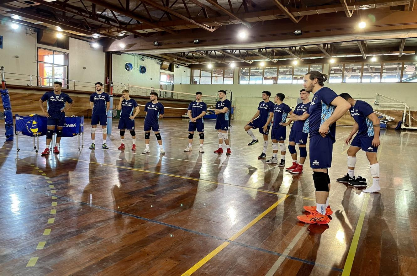 Vóley: con el paranaense Luciano Vicentín, comenzó a entrenar la selección argentina