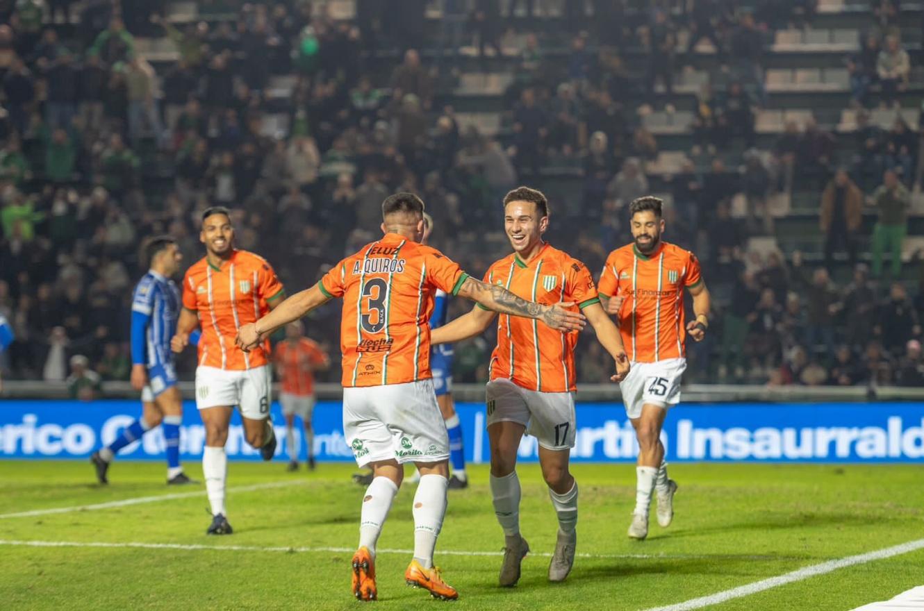 Fútbol: Banfield derrotó a Godoy Cruz y tomó aire en la Liga Profesional