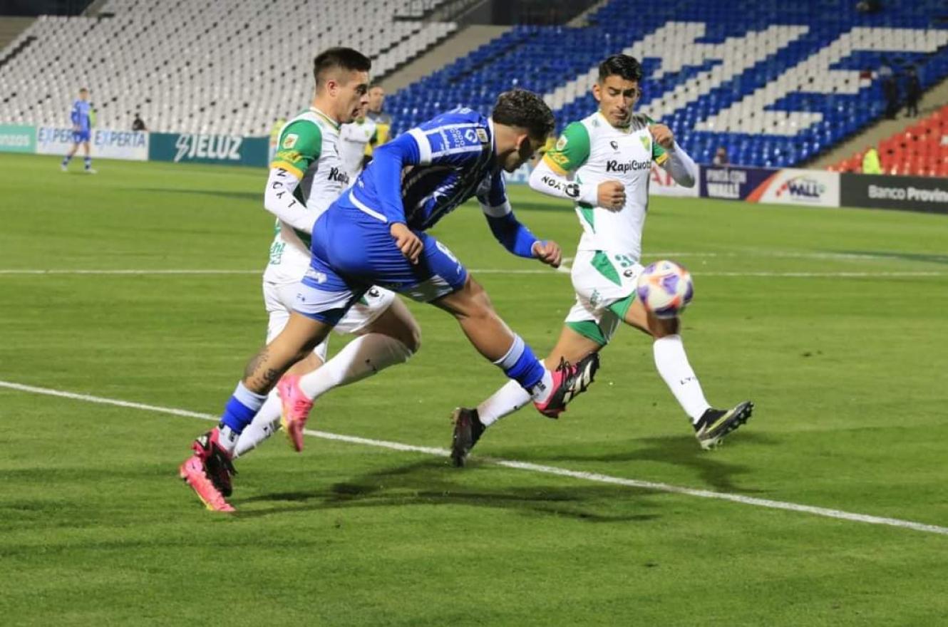 Con un empate a puro gol, Godoy Cruz y Defensa y Justicia abrieron la fecha 25