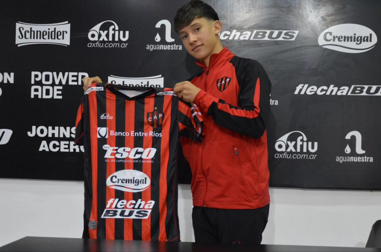 En Patronato firmó su primer contrato Alejo Miró y renovó Valentín Pereyra