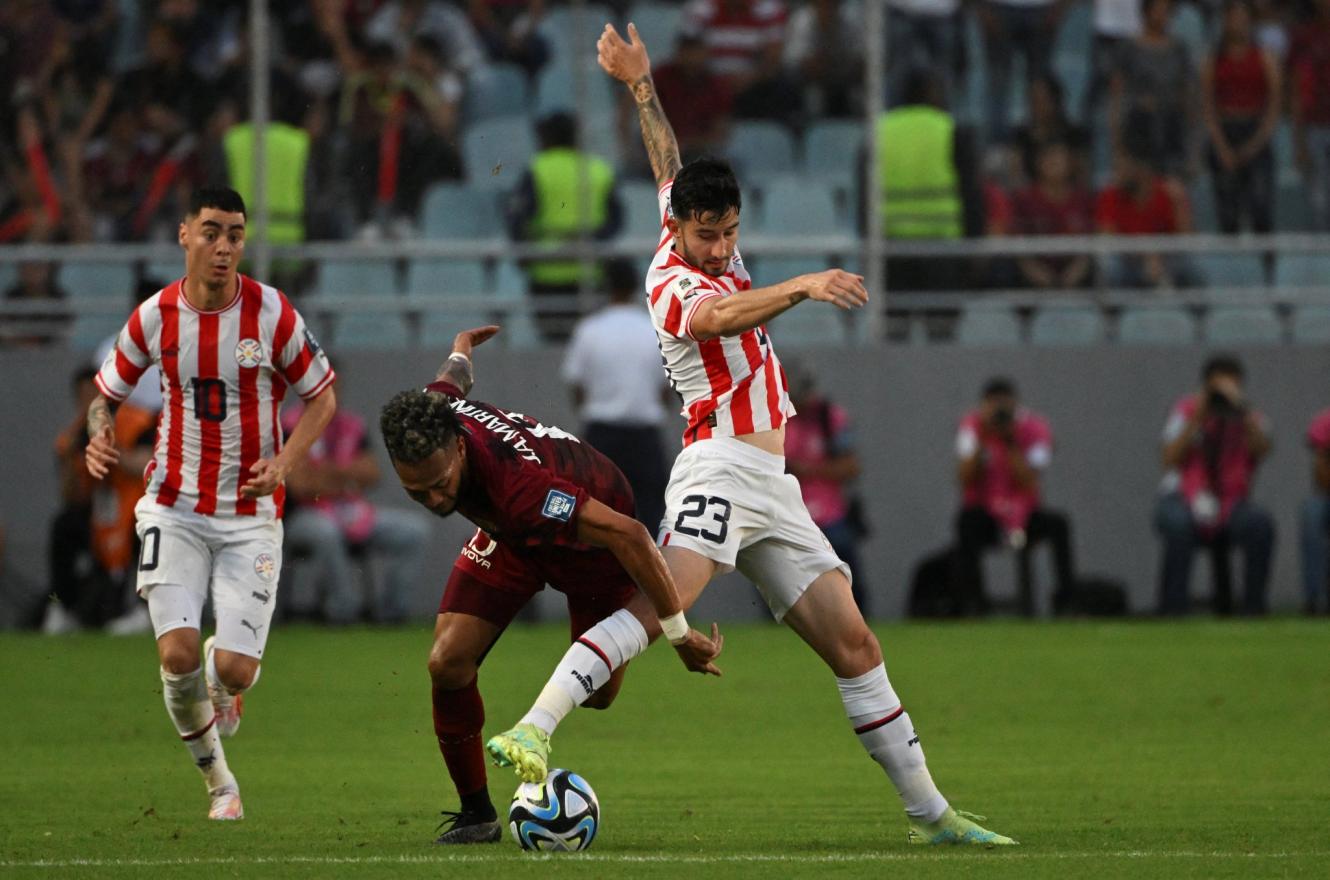Eliminatorias: Venezuela le ganó a Paraguay en otro duelo de técnicos argentinos