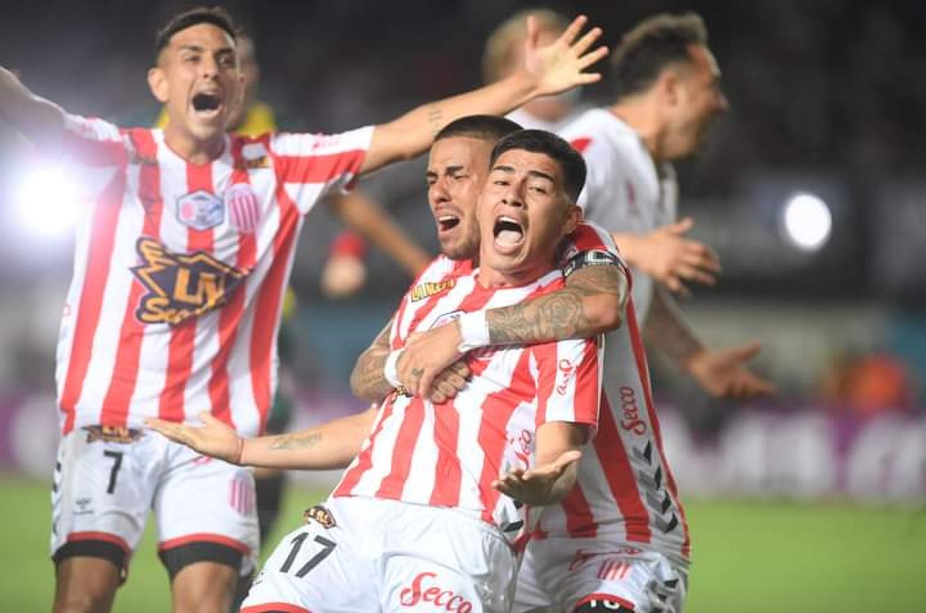 Barracas Central logró por penales un histórico ascenso a Primera División
