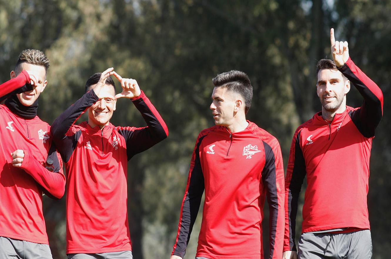 En Estudiantes de La Plata, Ricardo Zielinski prepara dos cambios para recibir a Patronato