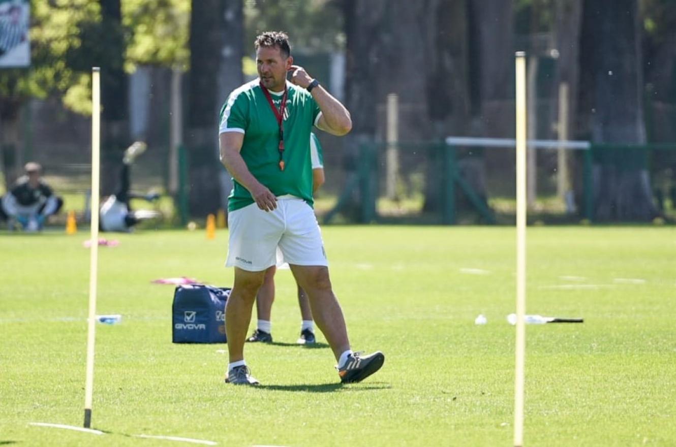 Diego Dabove dejó de ser el DT de Banfield