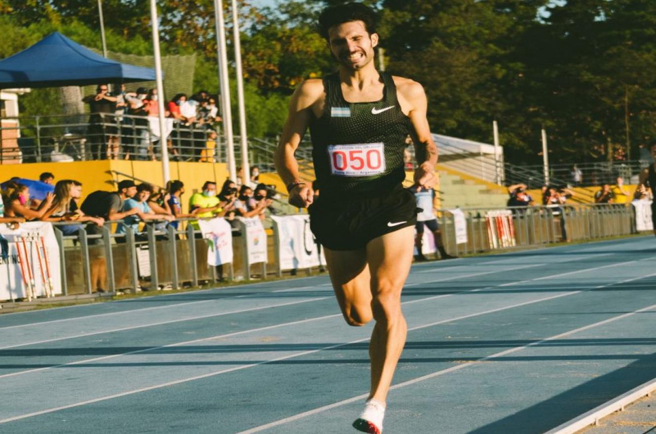El concordiense Federico Bruno volvió a batir el récord nacional en 1500 metros llanos