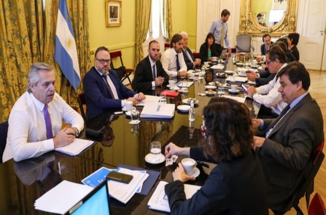 Fernández se reunió este lunes con el Gabinete