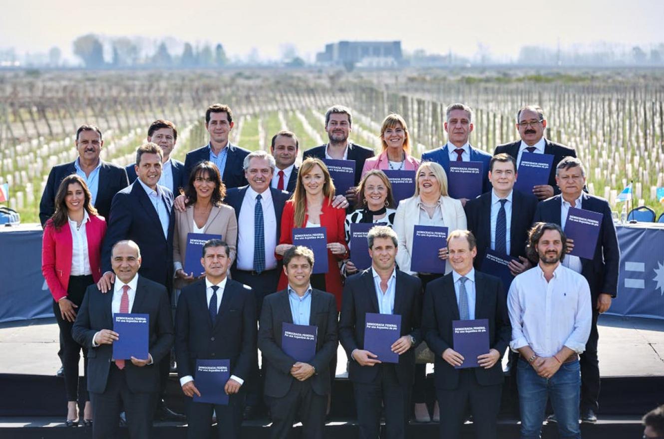 Alberto Fernández junto a gobernadores y candidatos del Frente de Todos