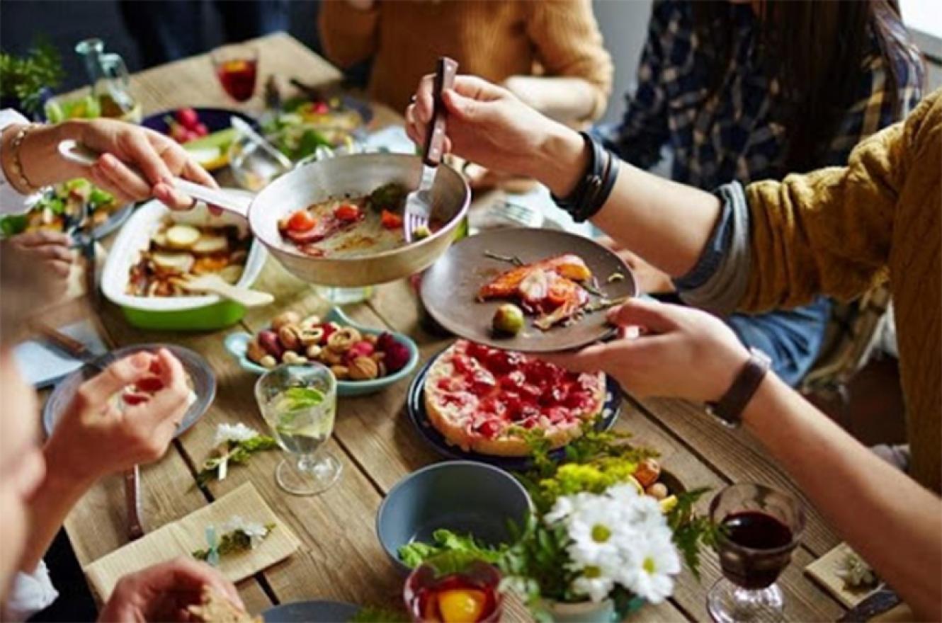 La Pampa, Entre Ríos, San Juan, San Luis, Mendoza y Jujuy permitirán este domingo juntarse para celebrar el Día de la Madre con un máximo de 10 participantes, mientras que en el resto del país recomendaron llamados telefónicos o videoconferencias.