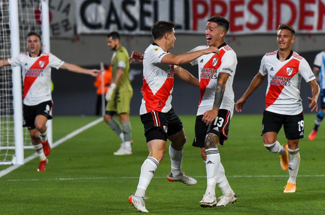 River goleó a Racing y se consagró campeón del fútbol argentino