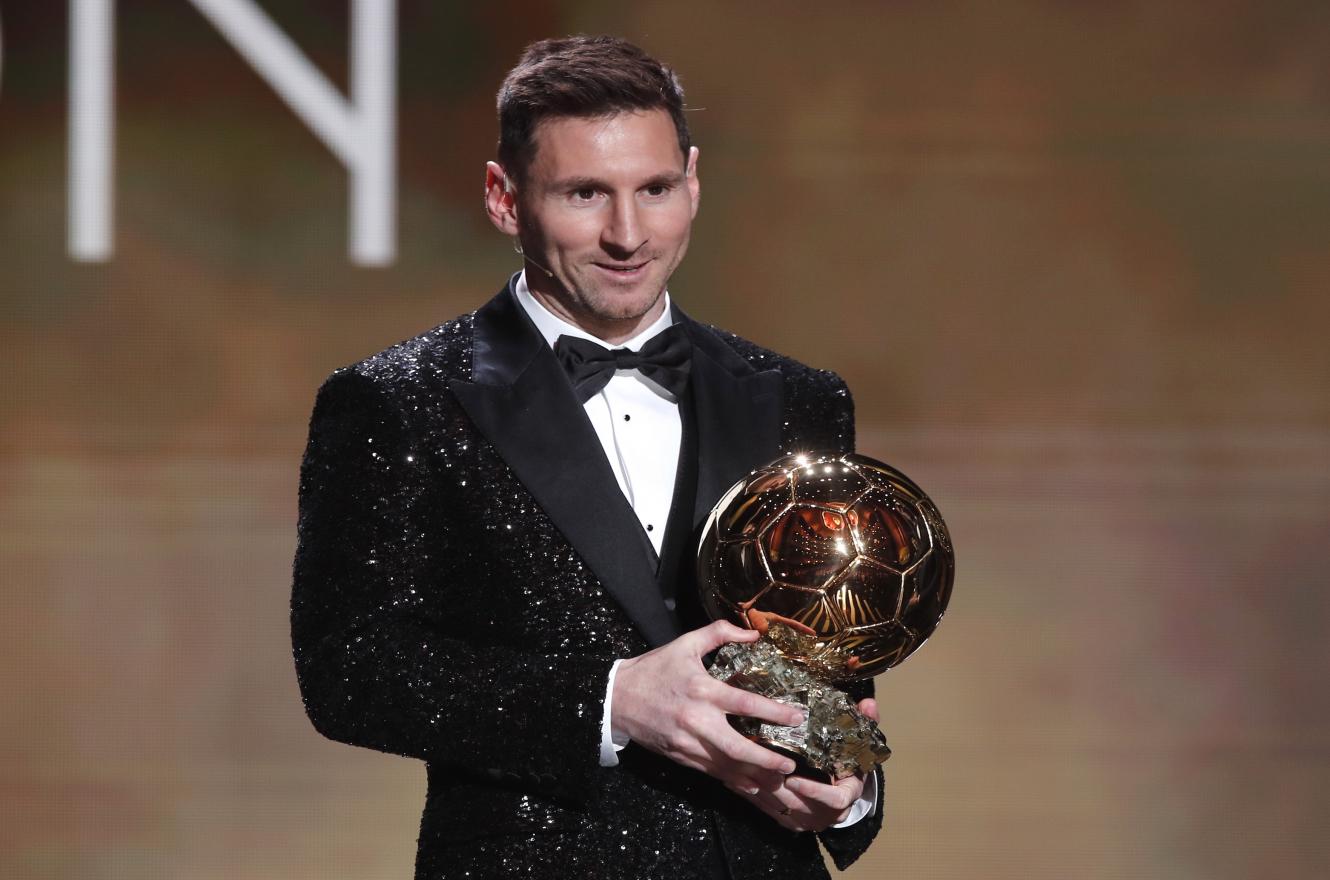 Lionel Messi coronó un año muy especial al ganar su séptimo Balón de Oro