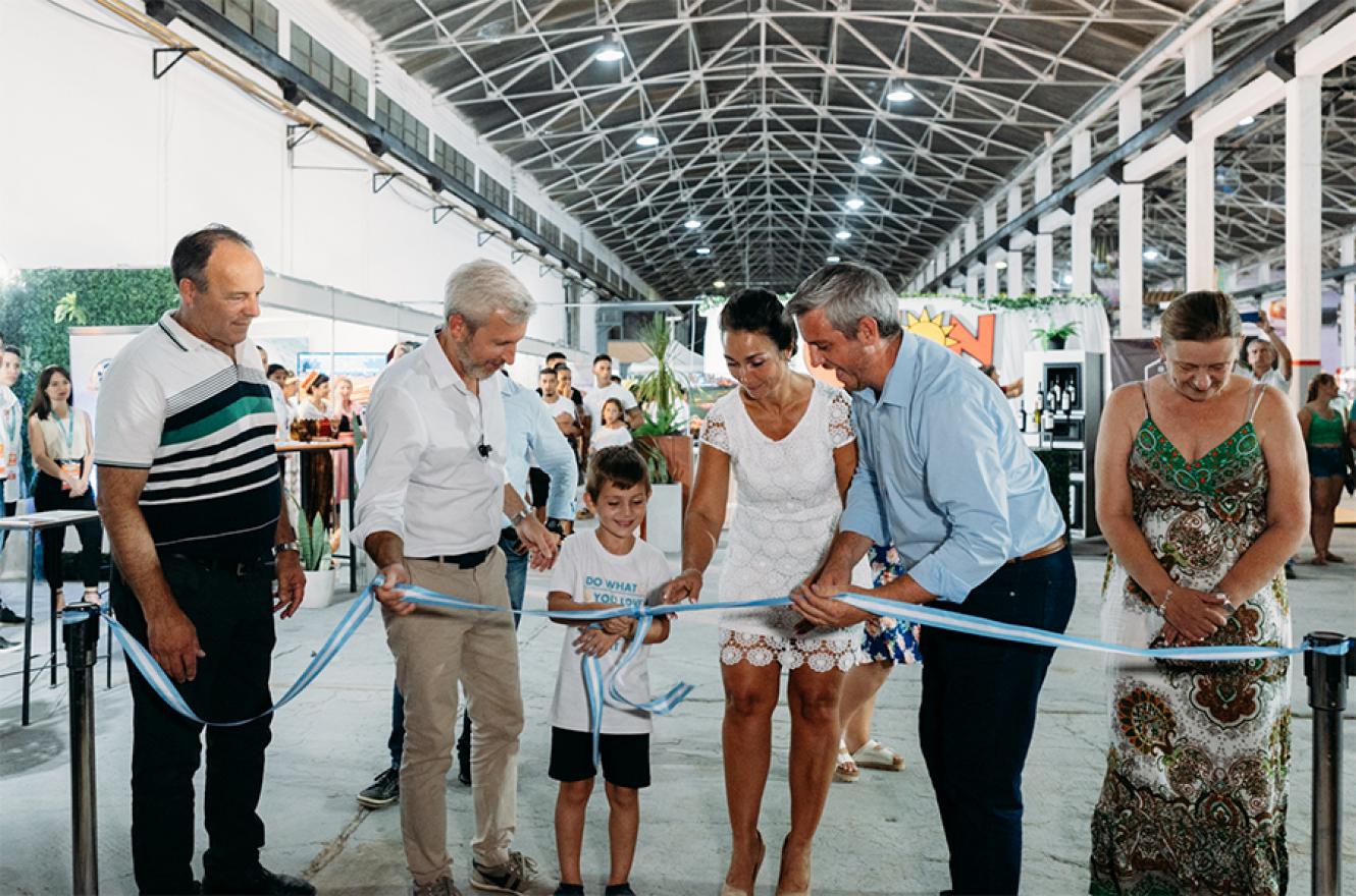 Rogelio Frigerio inauguró anoche la 39° Fiesta Nacional de la Artesanía en Colón.