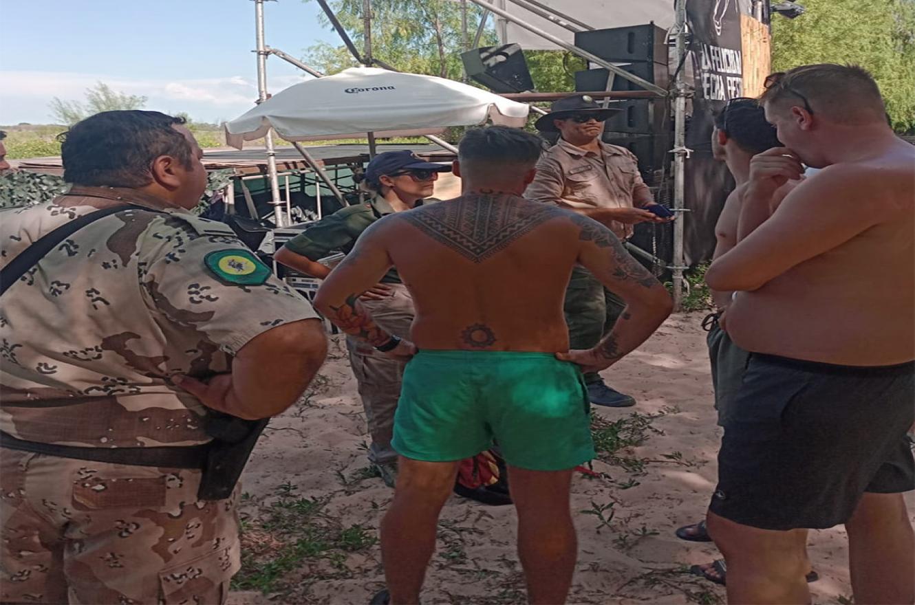La policía de Entre Ríos en conjunto con la Municipalidad de Victoria realizó operativos de control en las Islas del Delta de Paraná, impidiendo la realización de fiesta clandestina e identificando 20 embarcaciones con 50 ocupantes. 