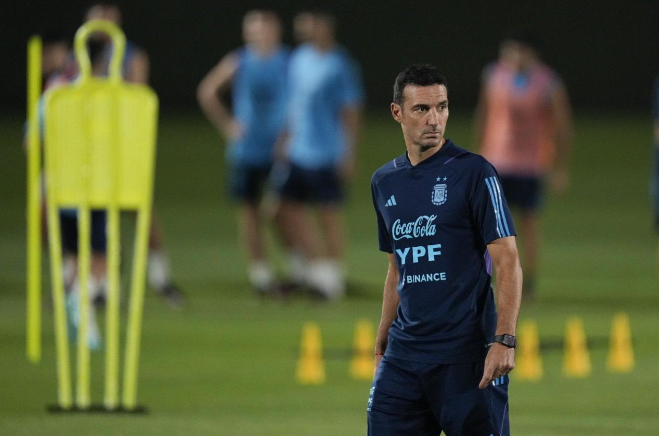 Con equipo definido, Scaloni habló ante la prensa: “Los favoritos no ganan mundiales”