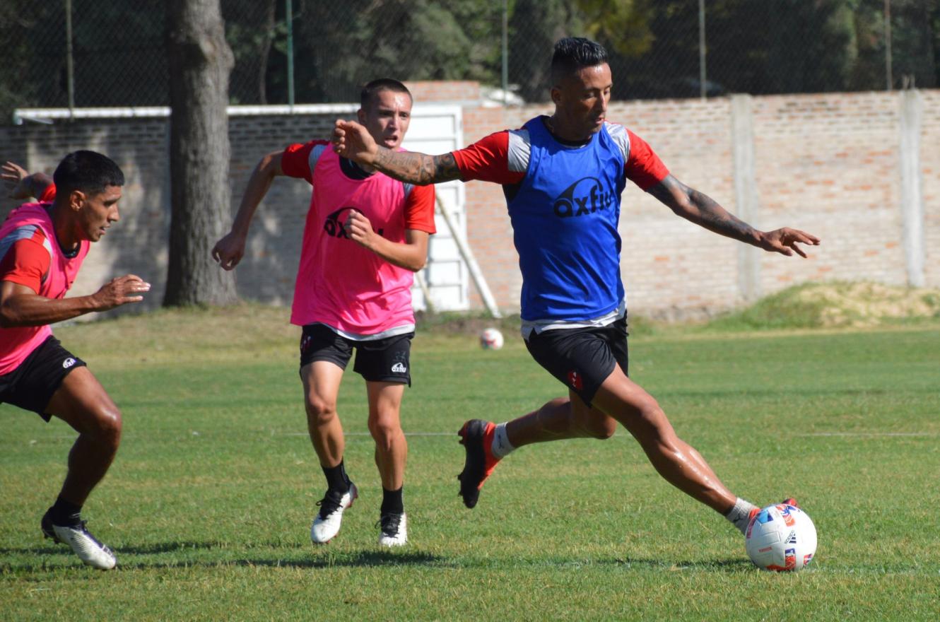 Fútbol: Patronato volvió a las prácticas con la mente puesta en Talleres de Córdoba