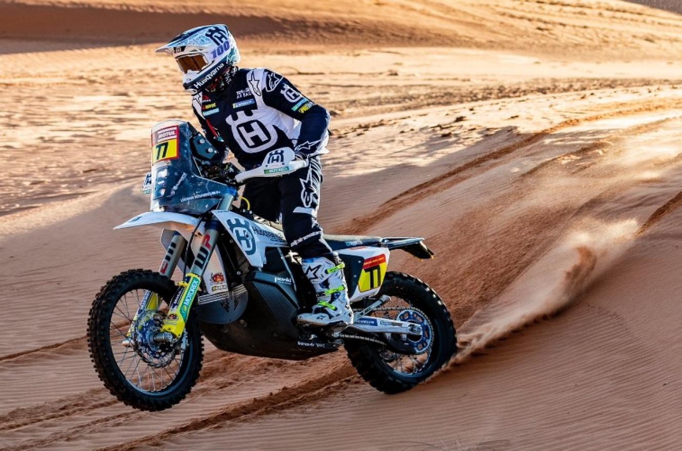 Luciano Benavides y Manuel Andújar triunfaron en la sexta etapa del Rally Dakar