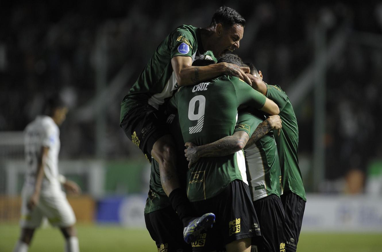 Sudamericana: Banfield sorprendió al Santos de Brasil y tuvo un feliz estreno copero