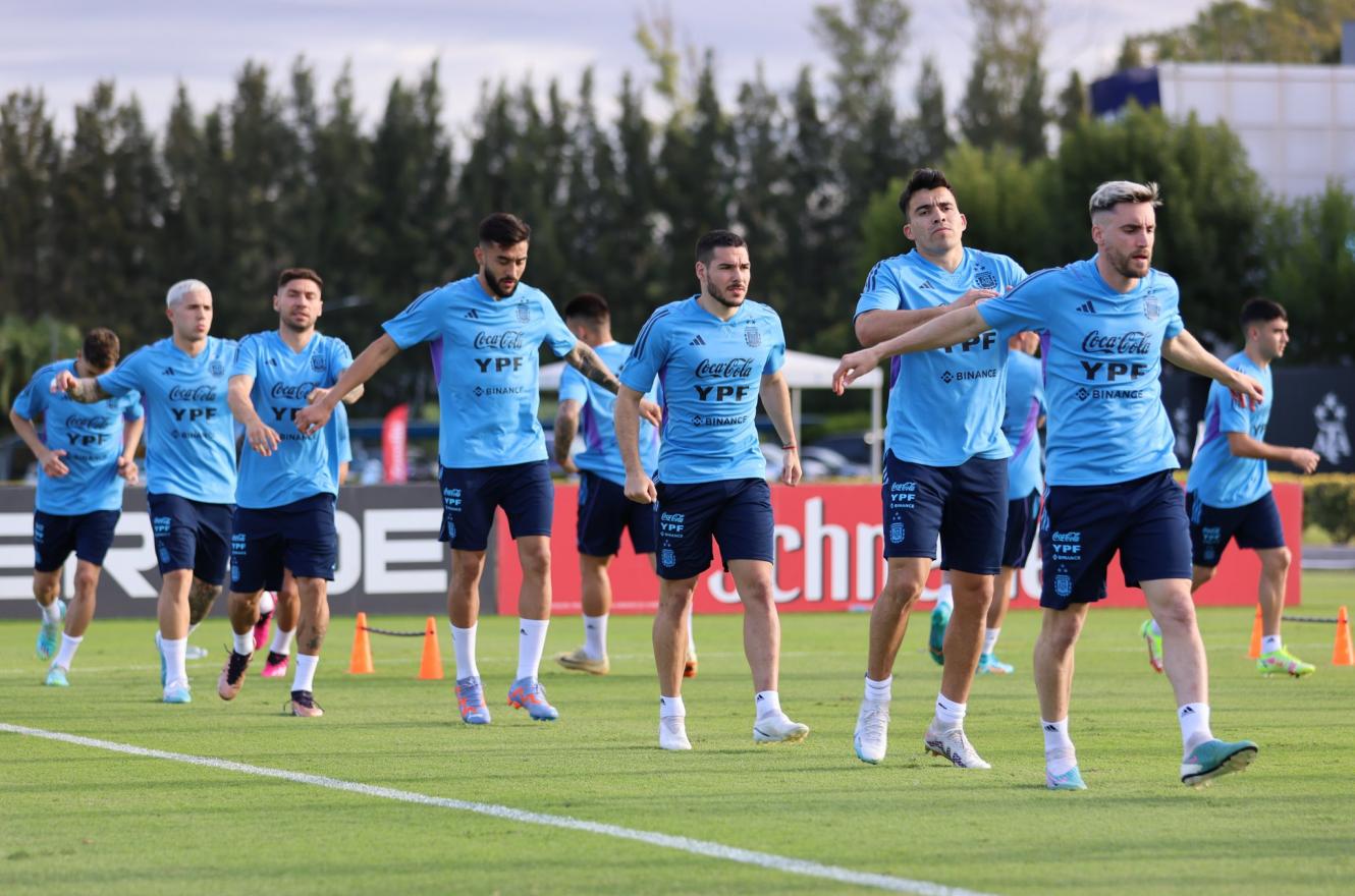 Fútbol: Argentina realizará un entrenamiento informal con jugadores de River