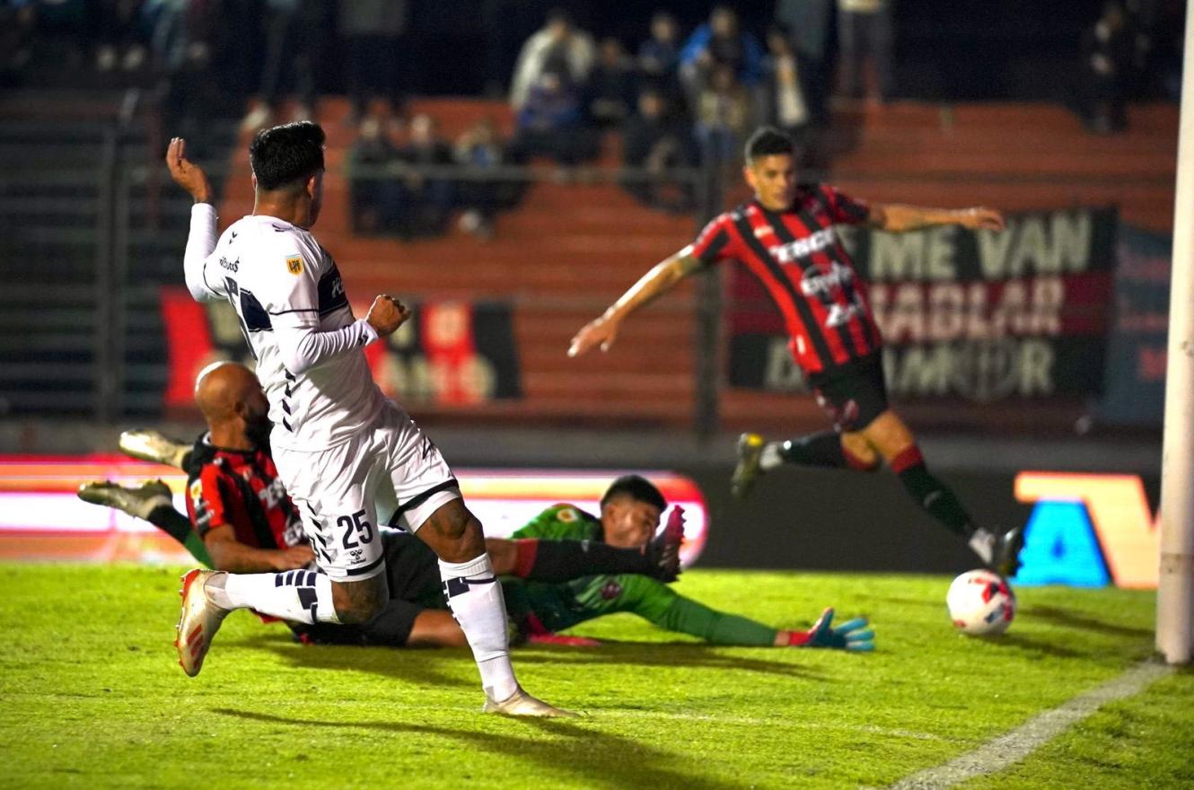Copa de la Liga Profesional: Patronato fue humillado por Gimnasia en su despedida de local