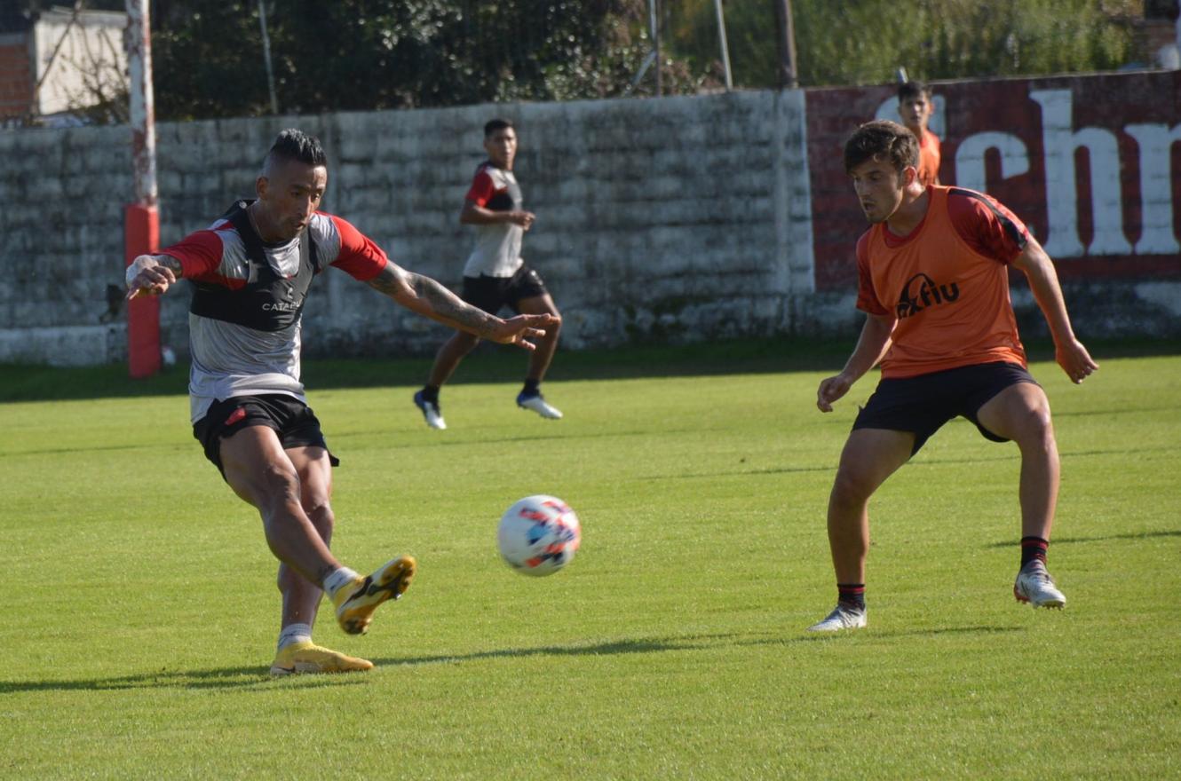 Con Lucas Barrios en la lista, Patronato tiene a sus convocados para la Copa Argentina