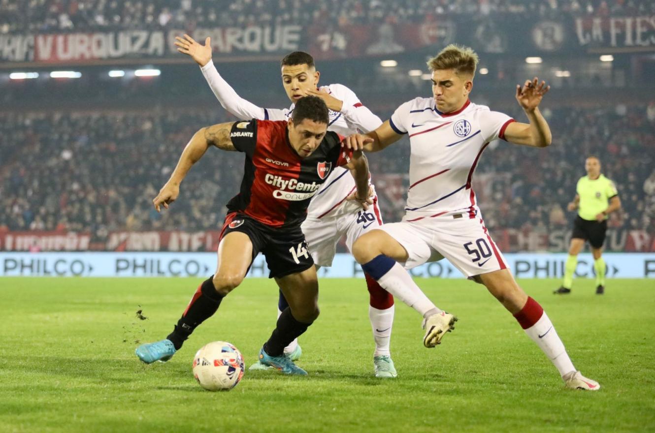 Newell’s y San Lorenzo abrieron la fecha con un empate sin goles en Rosario