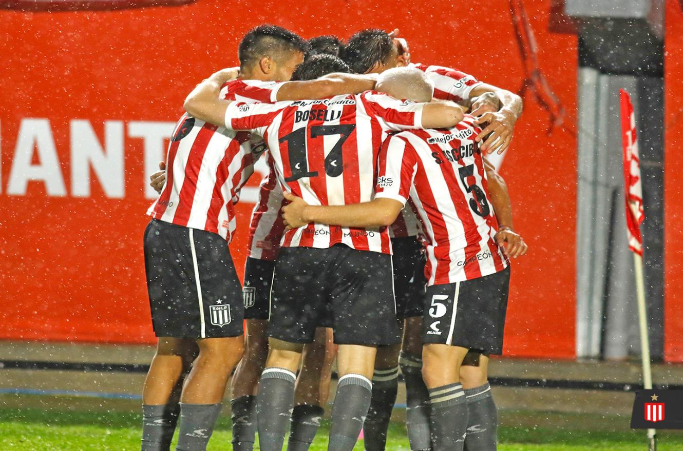 Estudiantes de La Plata le ganó a Banfield y se metió en el podio de la Liga Profesional