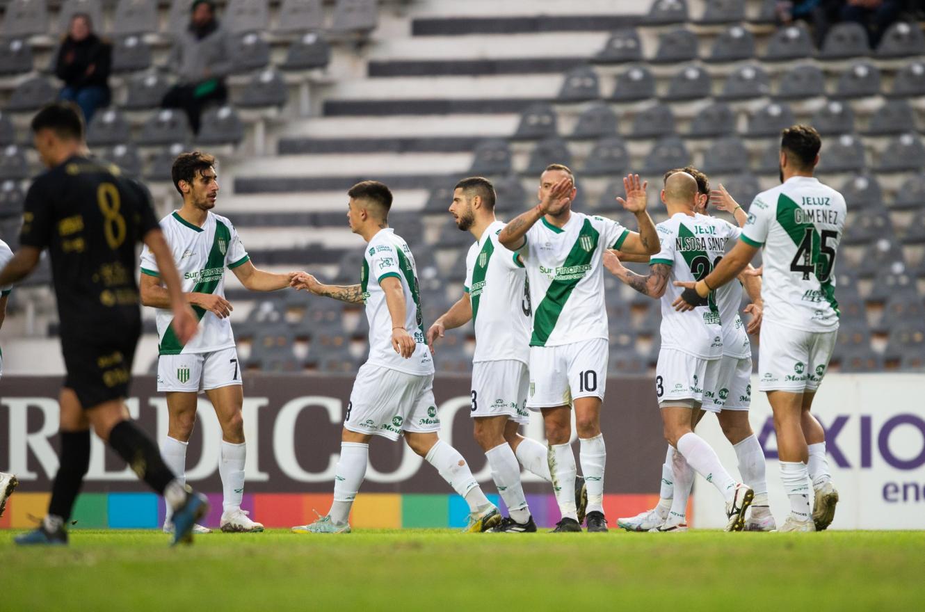 Con una goleada, Banfield avanzó a los 16avos de final de la Copa Argentina