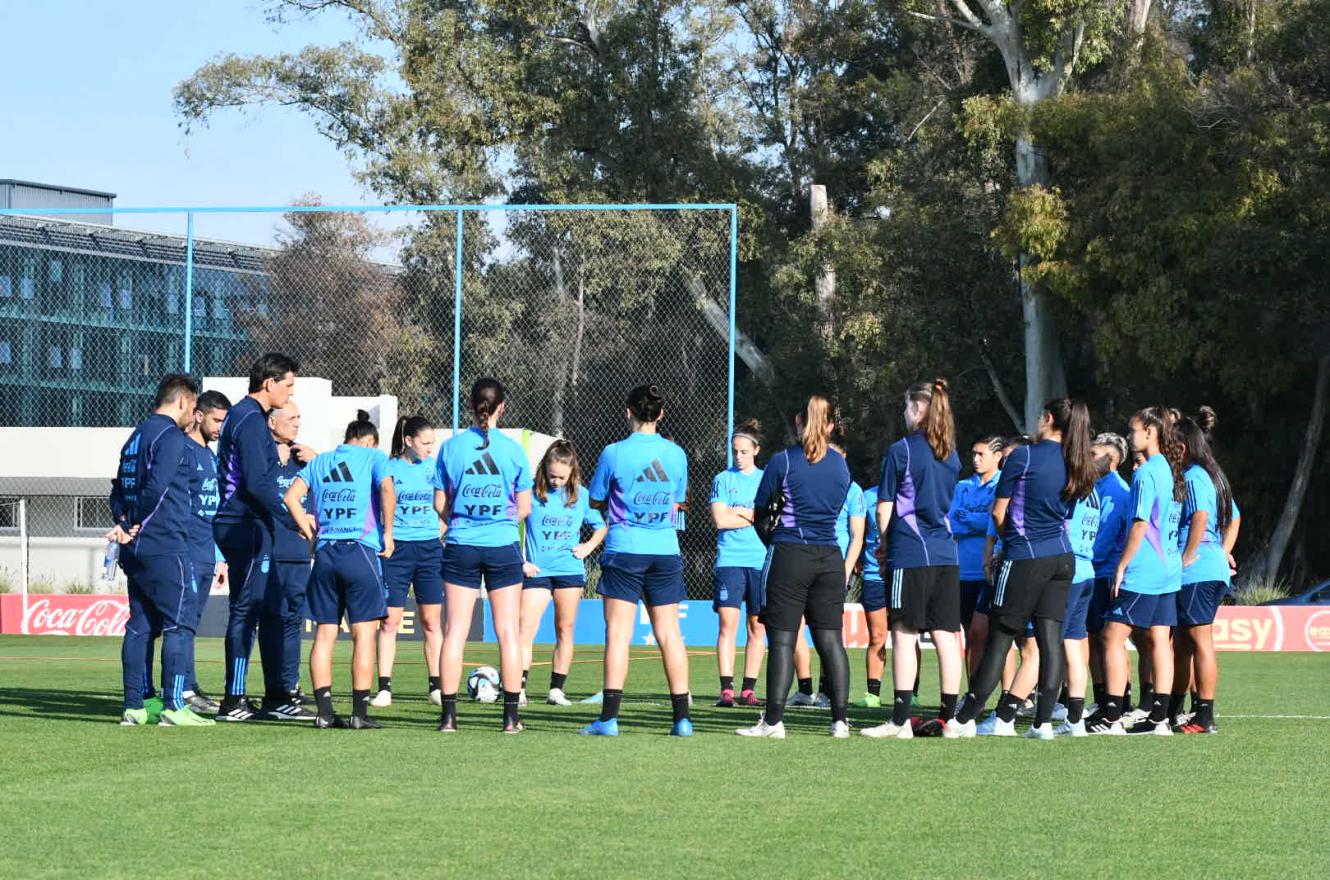 Fútbol: la concordiense Nadia Fernández se sumó a la preselección argentina