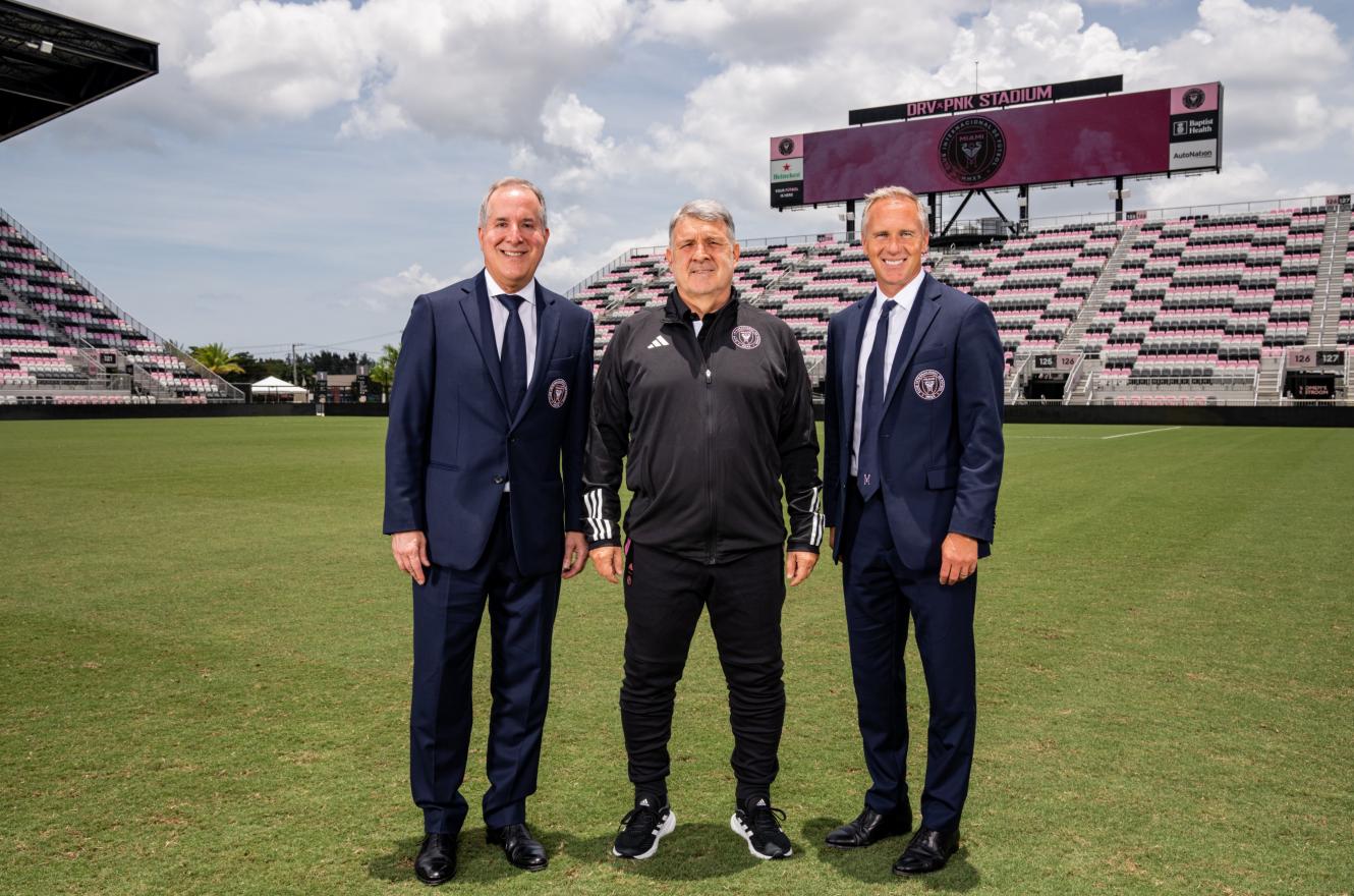 "Tata" Martino fue oficializado como DT del Inter de Miami y volverá a dirigir a Messi