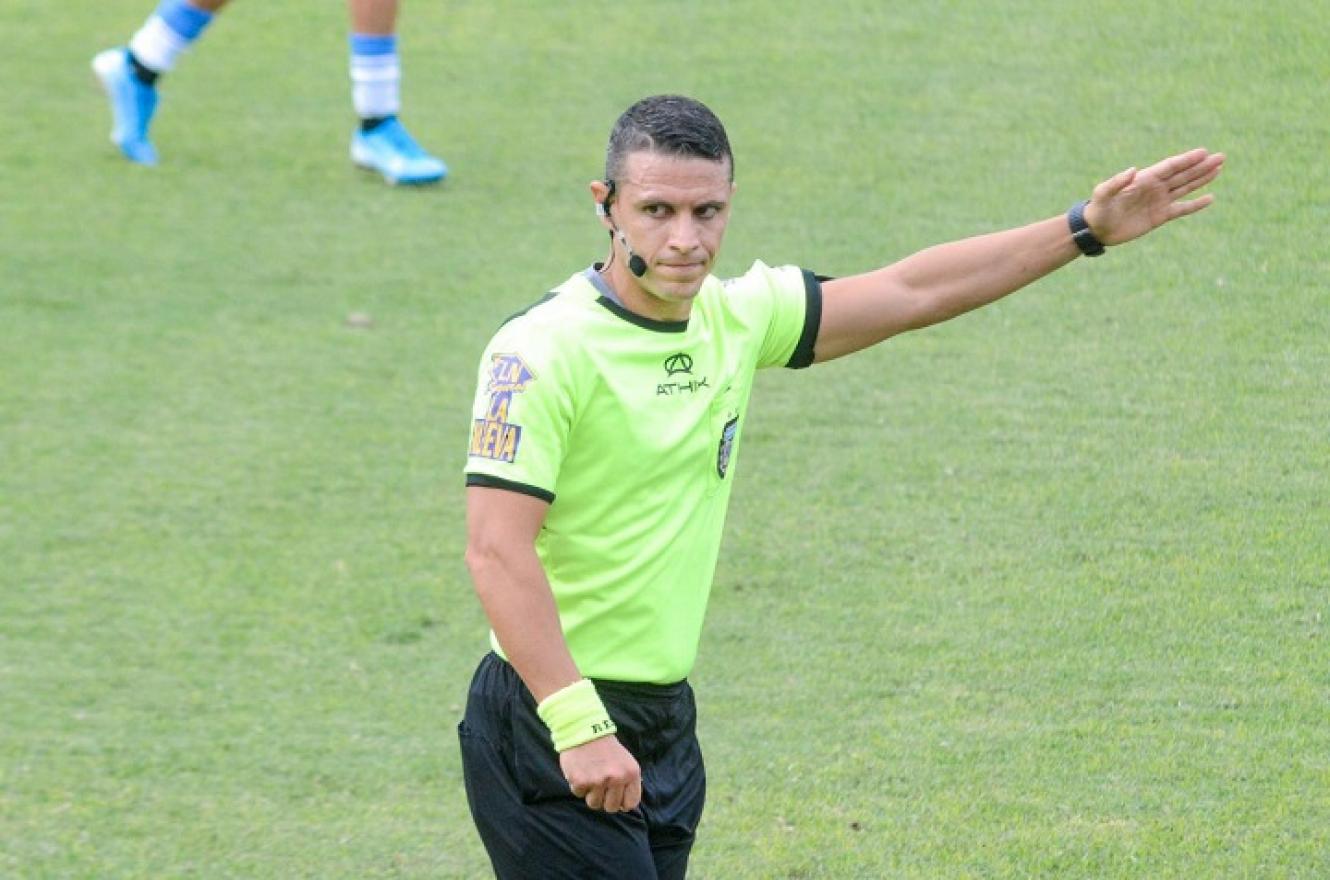 Andrés Gariano será el réferi para la visita de Patronato a Estudiantes de La Plata