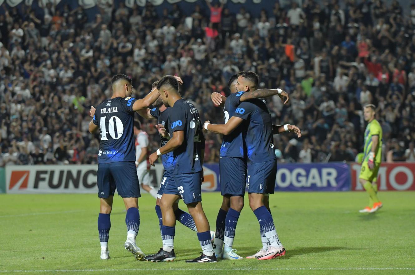Independiente Rivadavia venció a Tigre y sigue de racha en la Liga Profesional