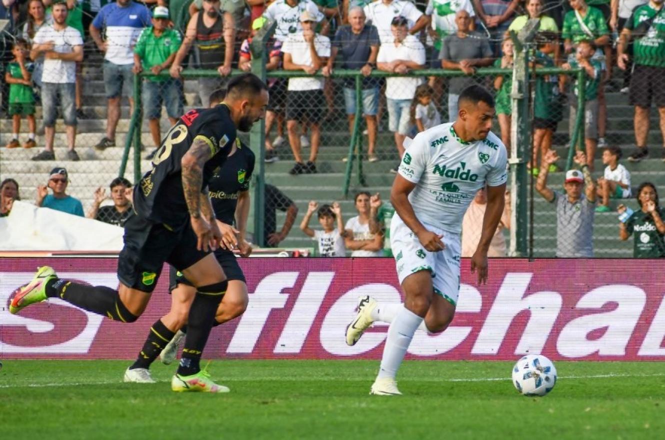 Fútbol: Defensa y Justicia reaccionó y se lo dio vuelta a Sarmiento en Junín