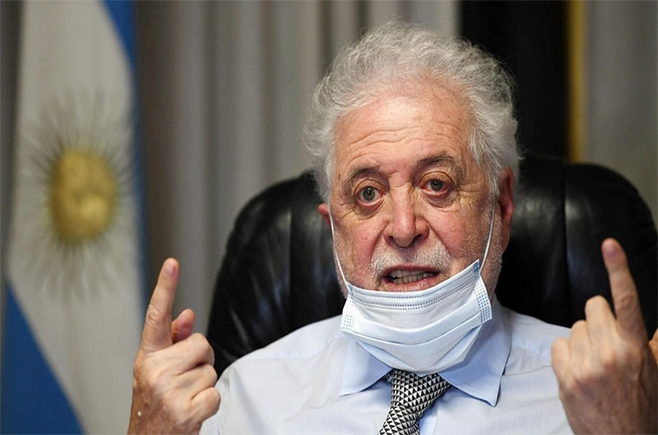 Ginés González García es el ministro de Salud de la Nación.