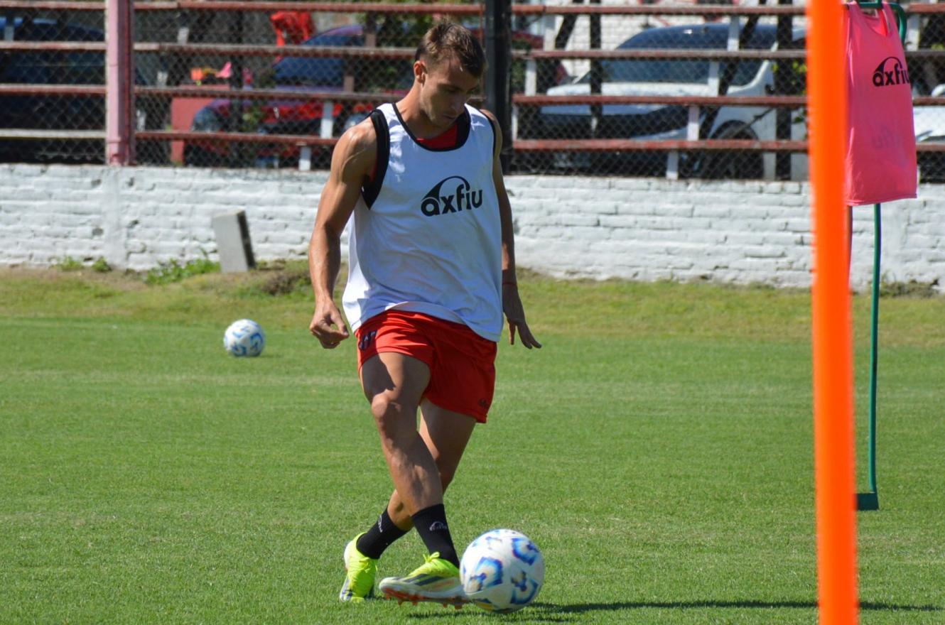 En Patronato, Gabriel Gómez aun no definió el mediocampo para debutar de local