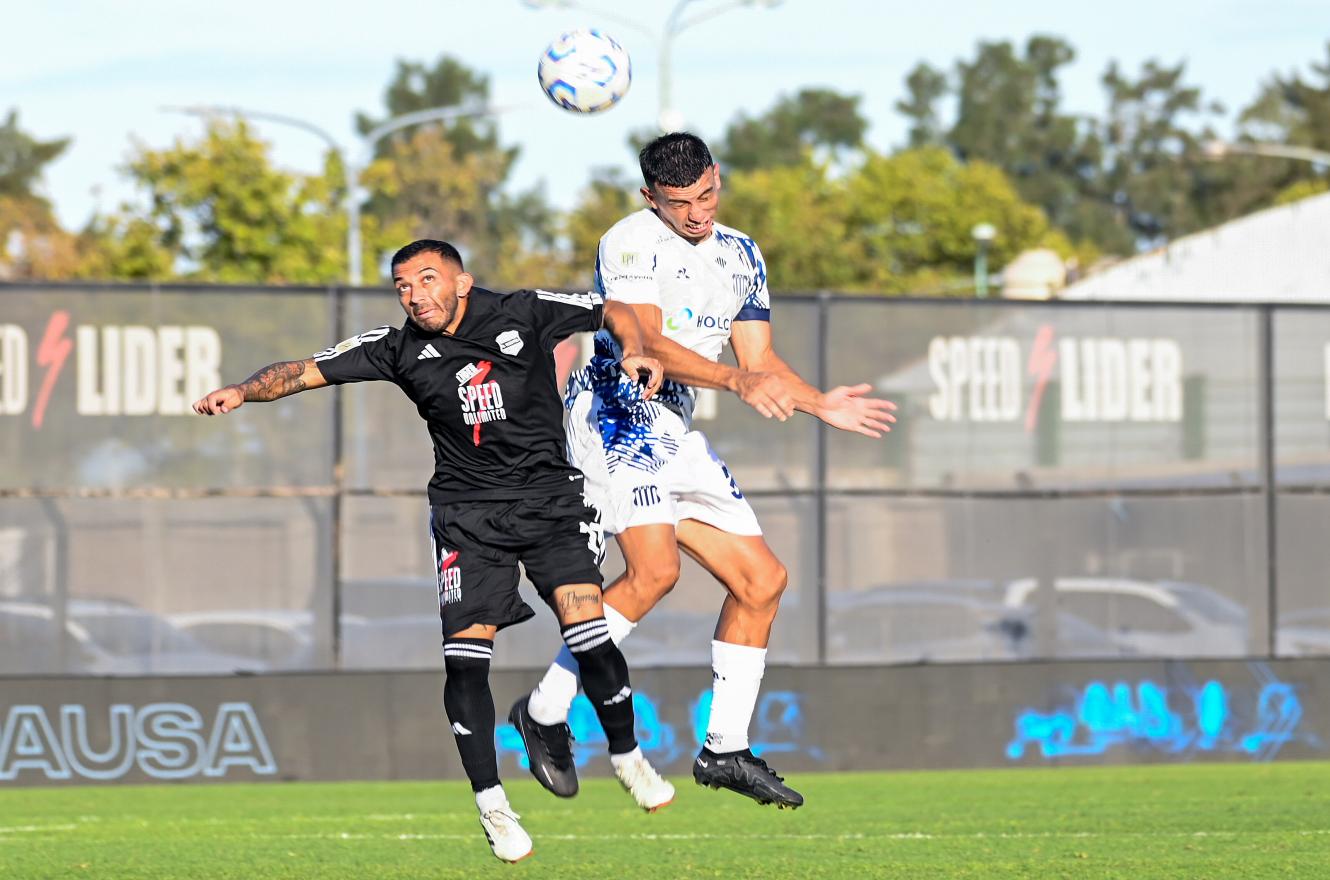 Deportivo Riestra y Talleres abrieron la fecha con un empate sin goles en Nueva Pompeya