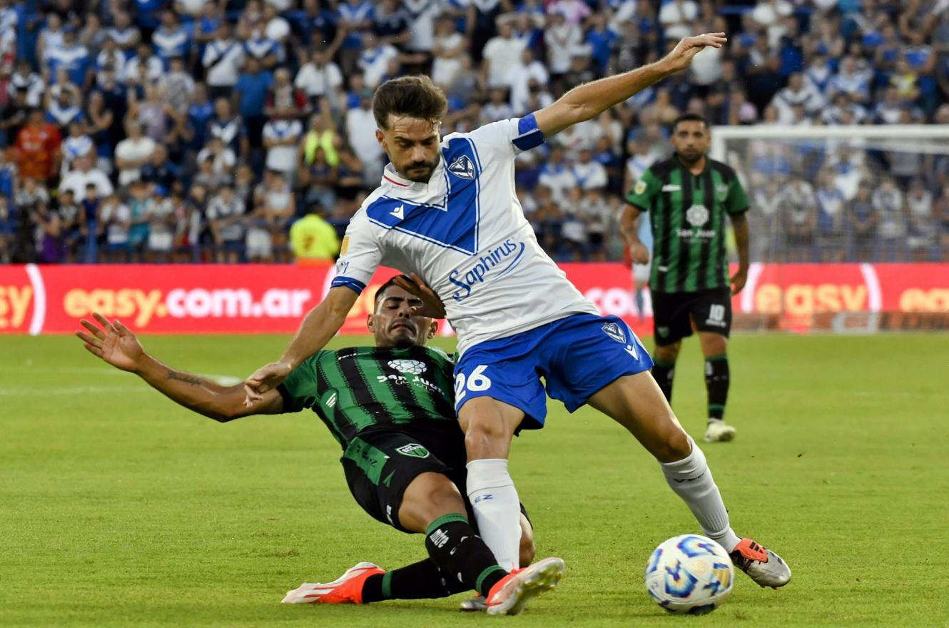 Fútbol: Vélez se reencontró con el gol y le ganó a San Martín de San Juan
