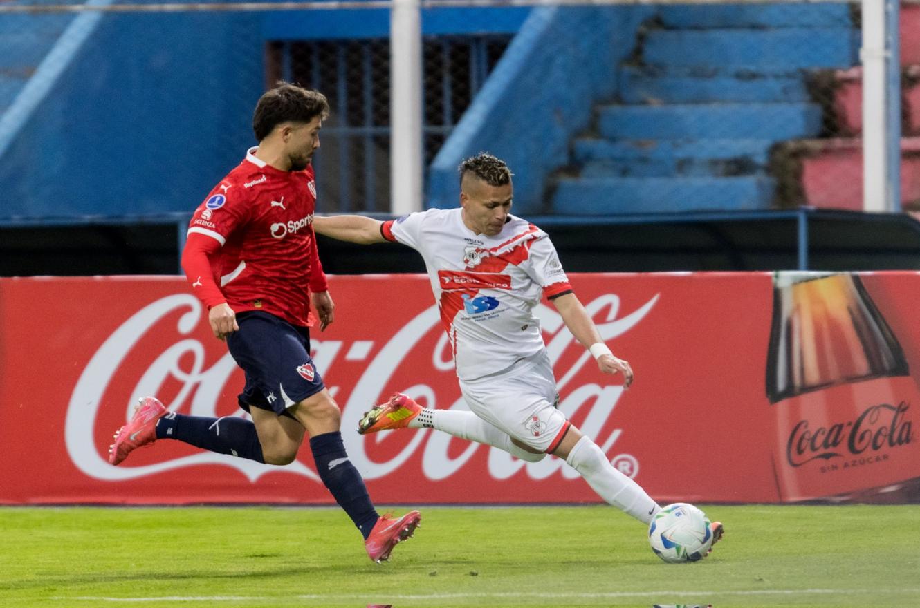 Copa Sudamericana: Independiente tropezó en la altura y cayó ante Nacional Potosí