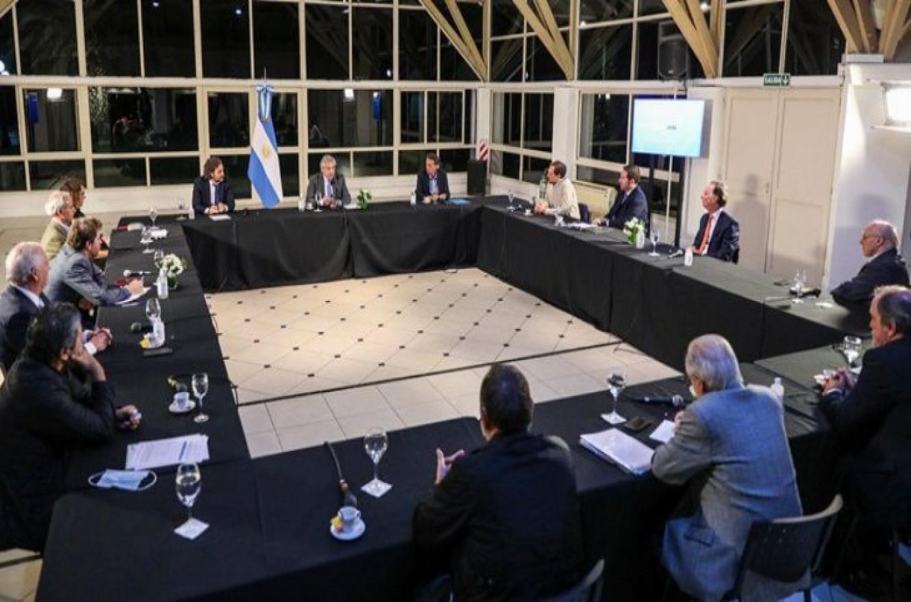 El gobierno inicia el diálogo con gremios y empresarios para analizar precios y salarios