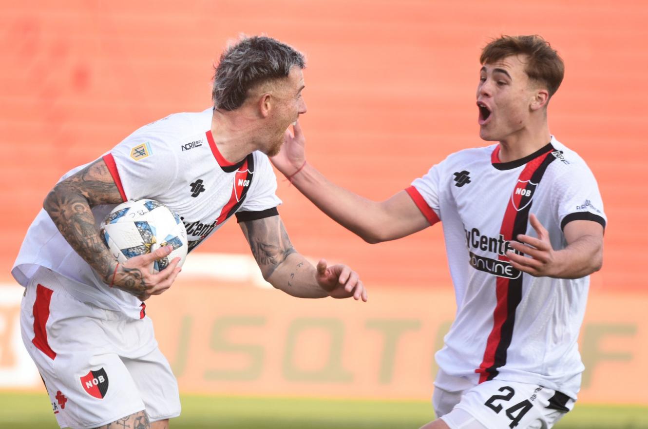 En el debut de Sebastián Méndez, Newell’s logró un agónico triunfo ante Barracas Central