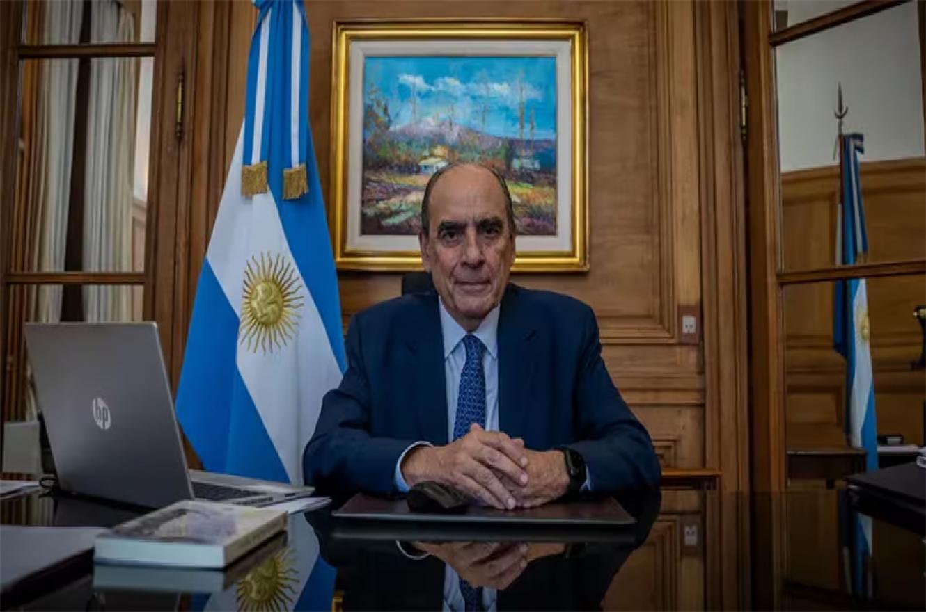 Fotografía de archivo del ministro del Interior, Guillermo Francos, quien adelantó de qué tratará la cadena nacional que dará mañana el presidente Javier Milei.