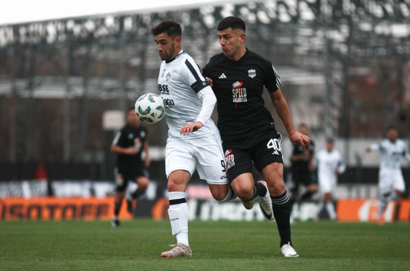 Con gol de un exPatronato, Deportivo Riestra dio el golpe ante Central Córdoba