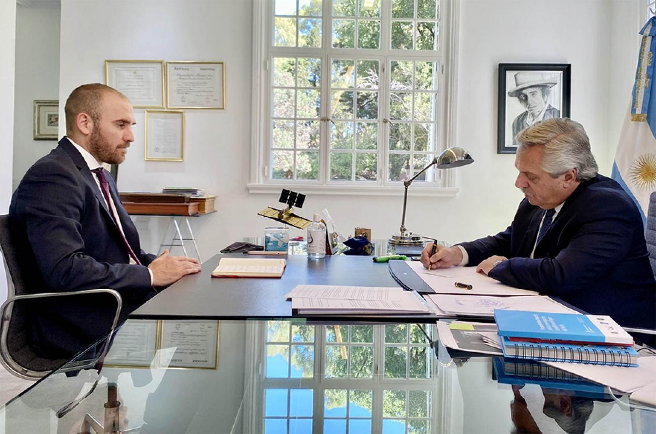El Presidente Alberto Fernández y el ministro de Economía, Martín Guzmán, se reunieron ayer para analizar el curso de las negociaciones con el FMI.