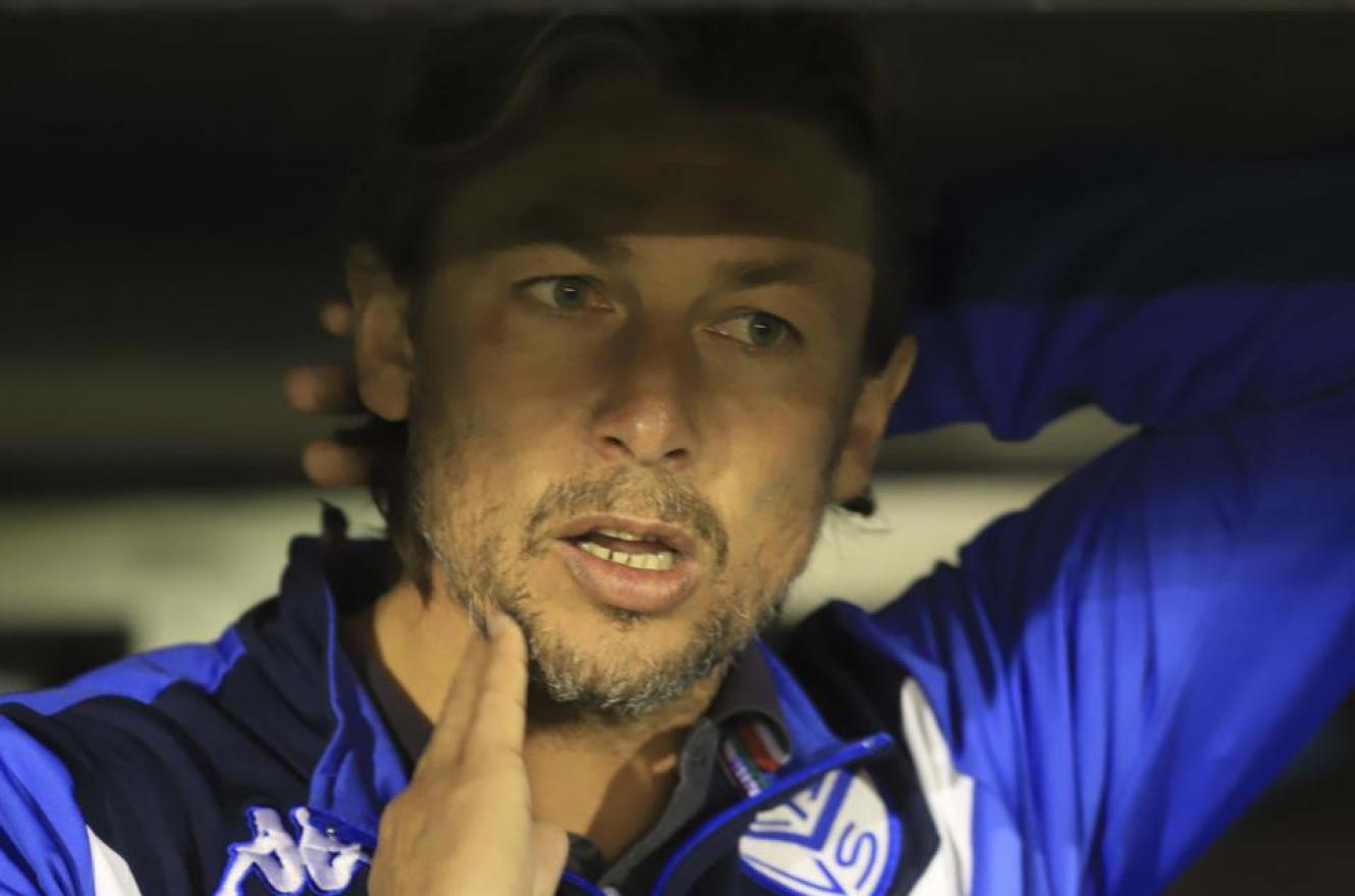 El entrerriano Gabriel Heinze tendrá una baja sensible en la vuelta al trabajo de Vélez