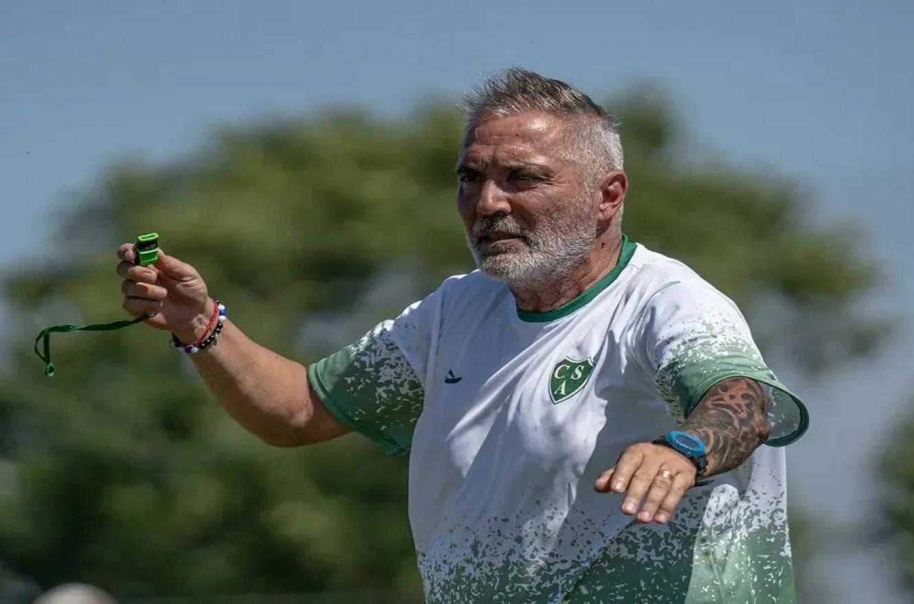 Sergio Rondina dio un paso al costado como director técnico de Sarmiento de Junín