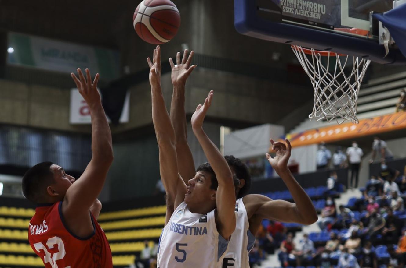 Con los entrerrianos Respaud y Moussa, Argentina U18 goleó a Chile en el Sudamericano