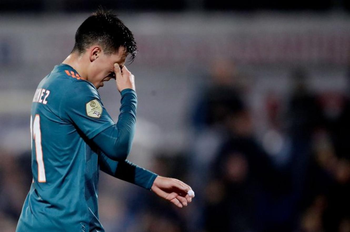 Fútbol: el gualeyo Lisandro Martínez se lesionó en el triunfo del Ajax