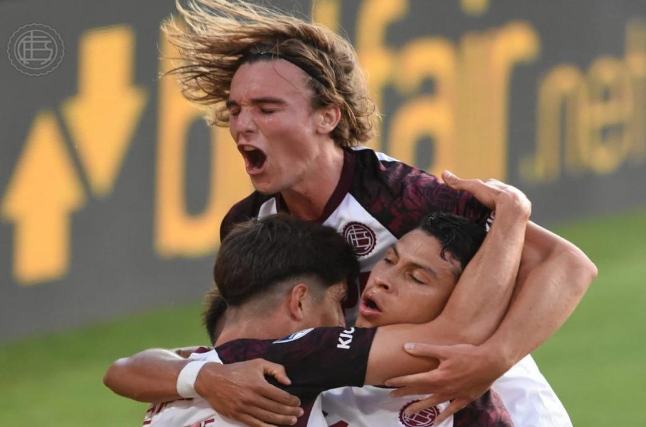 Lanús goleó a Independiente para ser semifinalista de la Copa Sudamericana