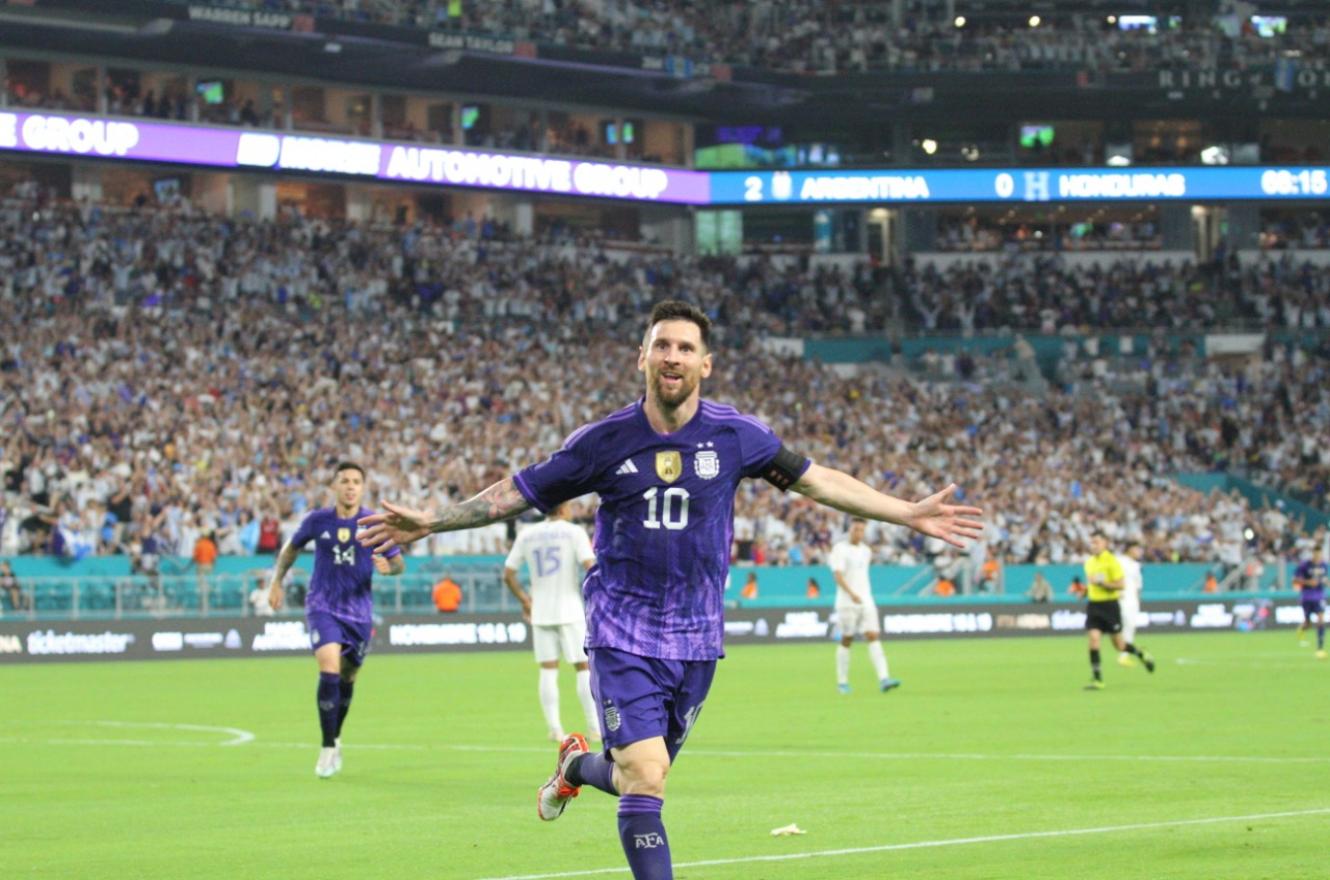 Con presencia entrerriana y dos goles de Messi, Argentina venció a Honduras en Miami