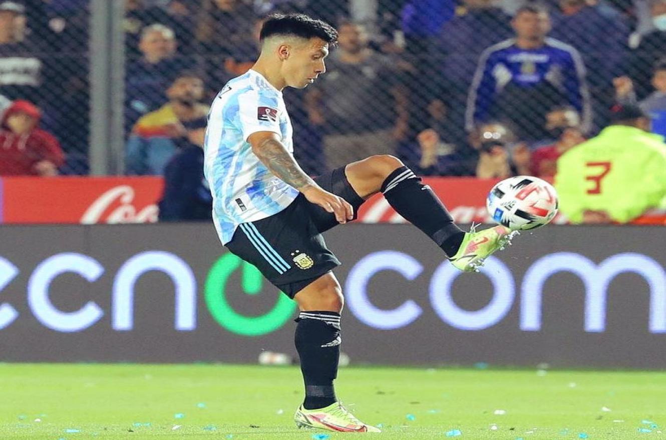 Ante las bajas, el entrerriano Lisandro Martínez gana terreno en la selección argentina